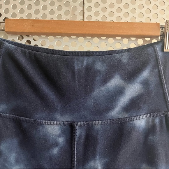 Danskin High Waisted Tie Dye Leggings Size Medium in Ocean Marble Inseam 24” - Picture 4 of 11